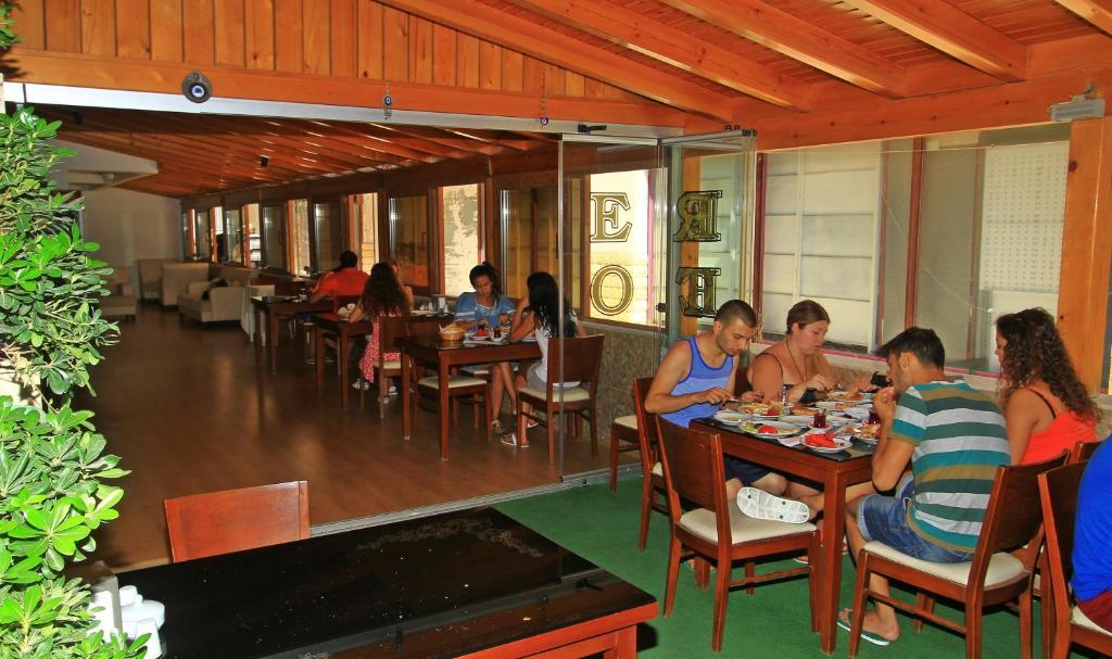 Koz Eren Otel Çeşme Exterior foto