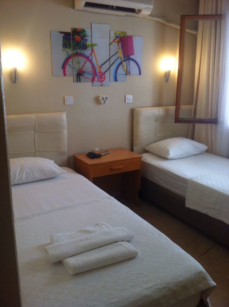 Koz Eren Otel Çeşme Exterior foto
